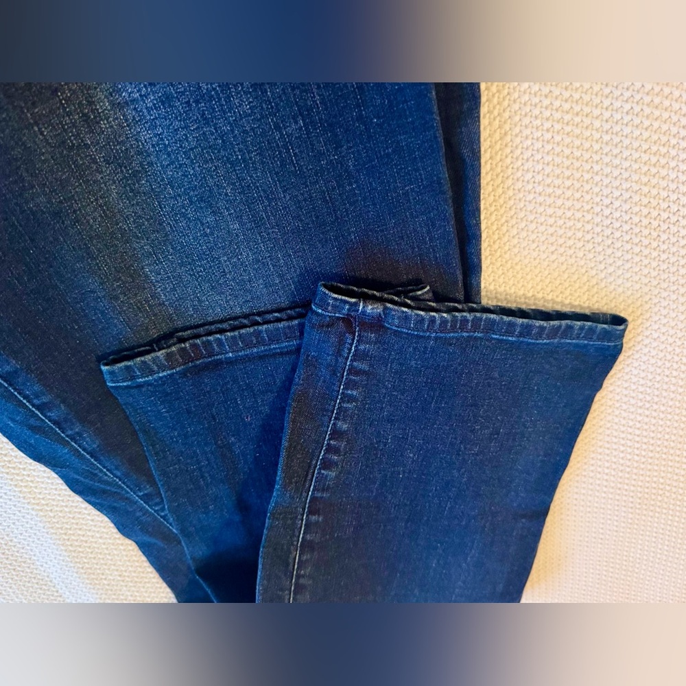 CHICO’S Stretchy Appliqué Blue Cropped Ankle Jeans w Purple Rose Floral Design - Picture 8 of 13